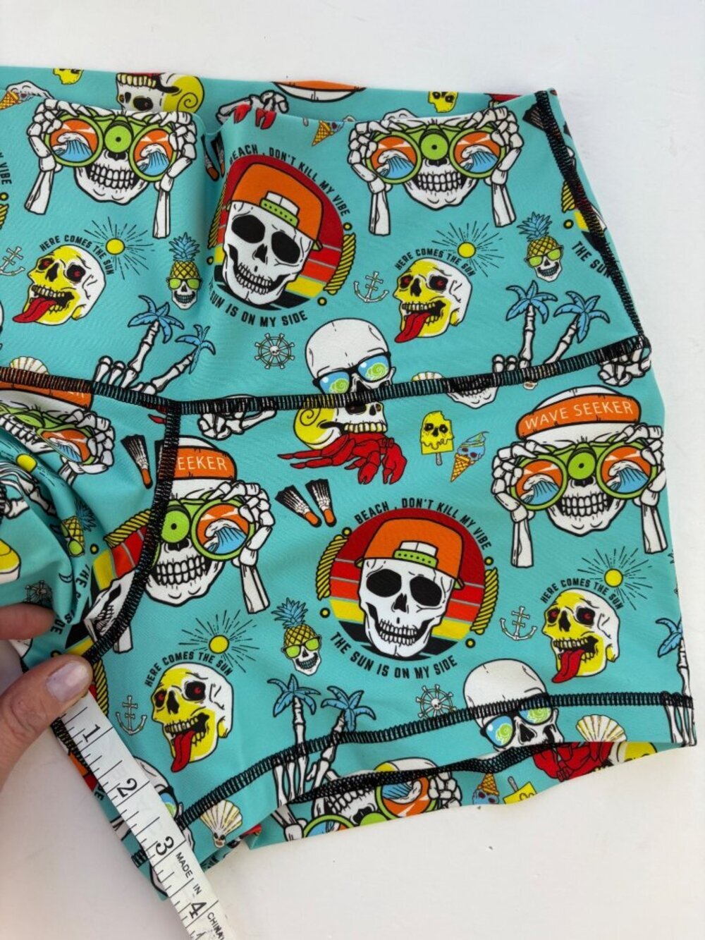 Peachy Athletic NWOT Medium Extra Peachy Booty Bike Shorts Turquoise Surf Skull - Picture 8 of 10